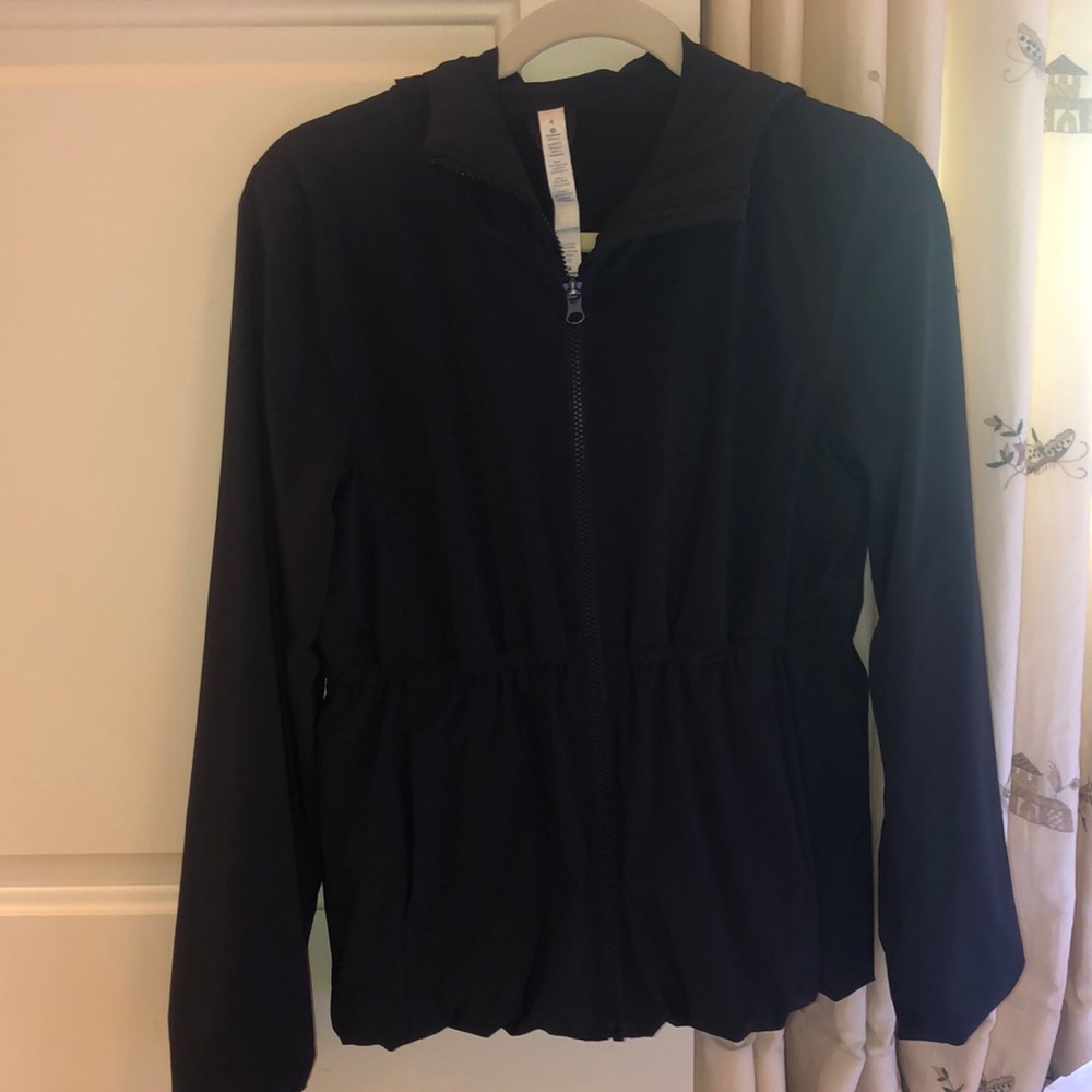 Lululemon short rain jacket